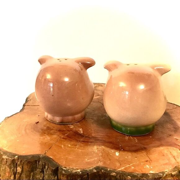 VINTAGE Piggy Salt & Pepper Shakers - Picture 3 of 6